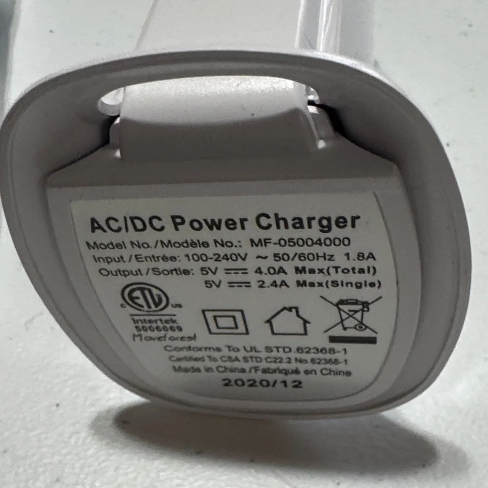 White AC/DC Power Charger NWOT